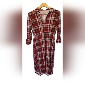 Feathers MaroonSleeve Dress With White Pattern in size S.